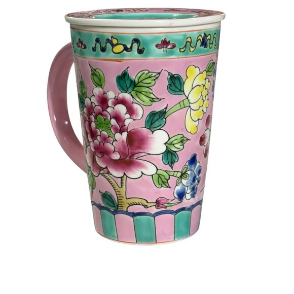 Pair of hand painted Peranakan Nyonya ceramic flower peonies mugs - Picture 4 of 7